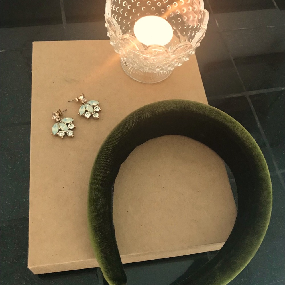 Hunter green velour padded headband